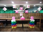 Simple Minion Theme Decoration With Baloon Arch