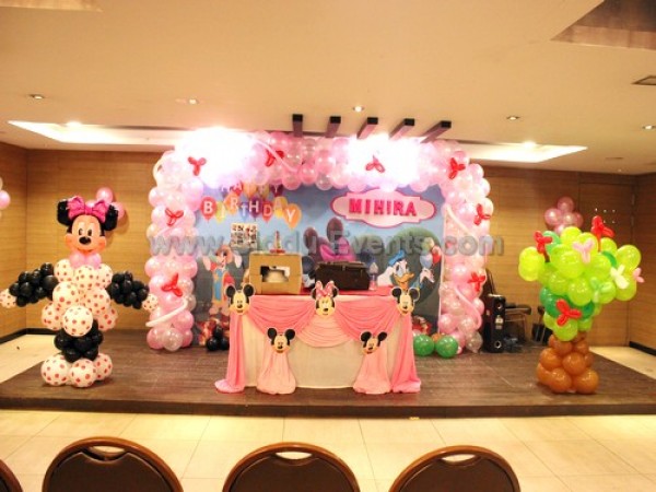 Minnie Mouse Pillar Decoration