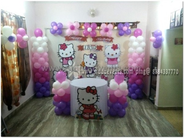 Simple Hello Kitty Decoration