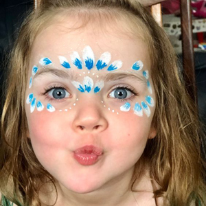 <font color="#f30997"> Face Painting Artist </font> <br> Transform your child's birthday party into a colorful and magical affair with a talented face painting, bringing smiles and joy to young guests </br> Duration : 3 Hours  </br>
