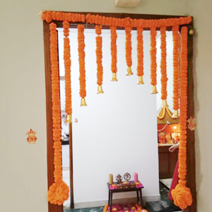 <font color="#f30997"> Marigold Flower Door Decor </font> <br> Invite your guests from door to a celebration filled with the vibrant colors of marigold flower decorations </br> Duration : N/A </br>