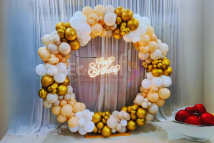 Peach & Gold Ring Decor