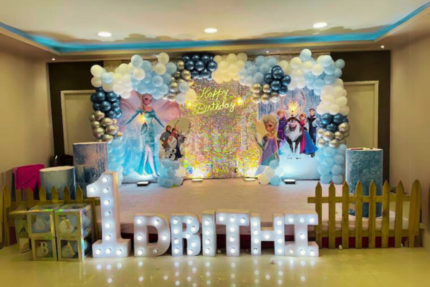 Enchanting Frozen Theme Decor
